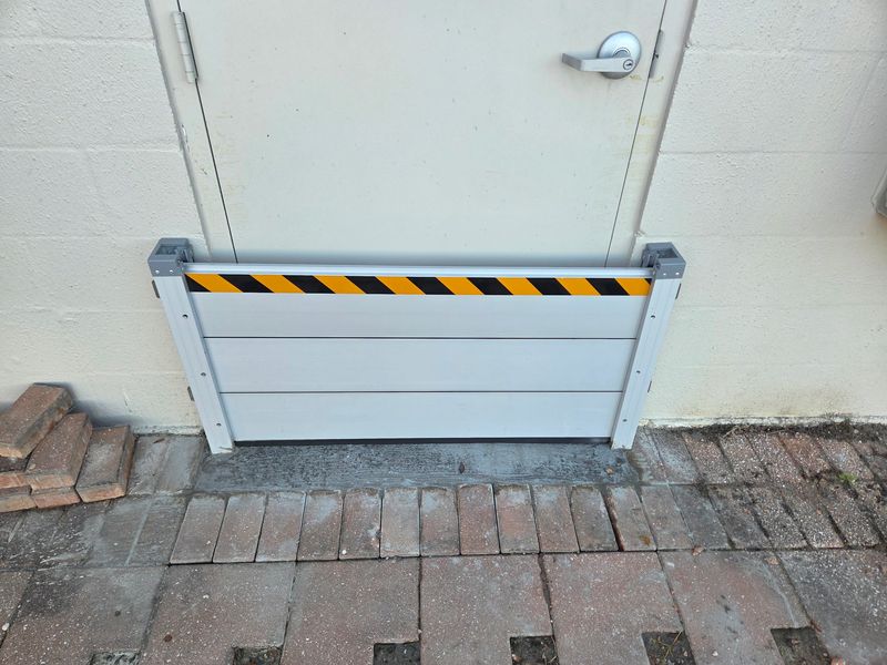 The Flood Barrier Plank 4 feet