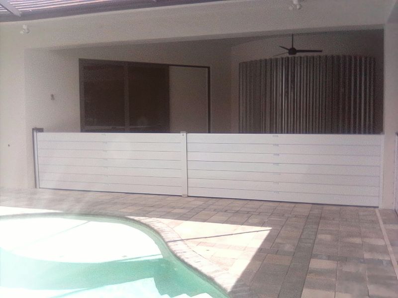 55" Aluminum Flood Barrier Center Bracket
