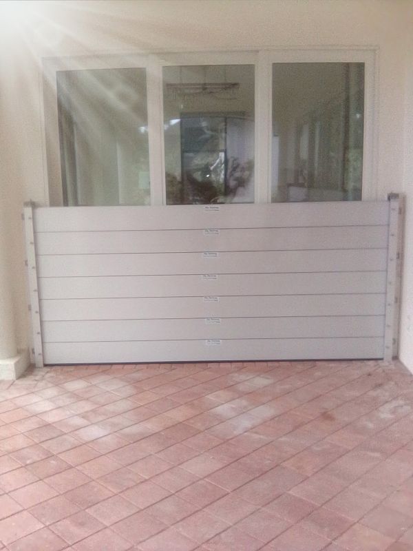 31" Set of Aluminum Flood Barrier Outside Brackets