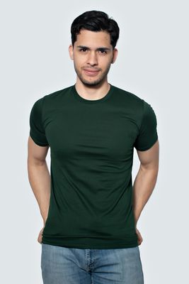 Básica cuello redondo color verde bosque