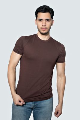 Básica cuello redondo color café