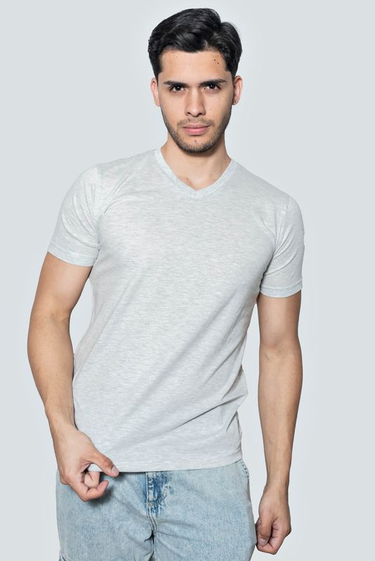 Básica cuello V color gris claro