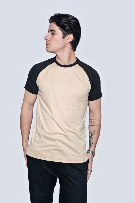 Raglán color arena con negro