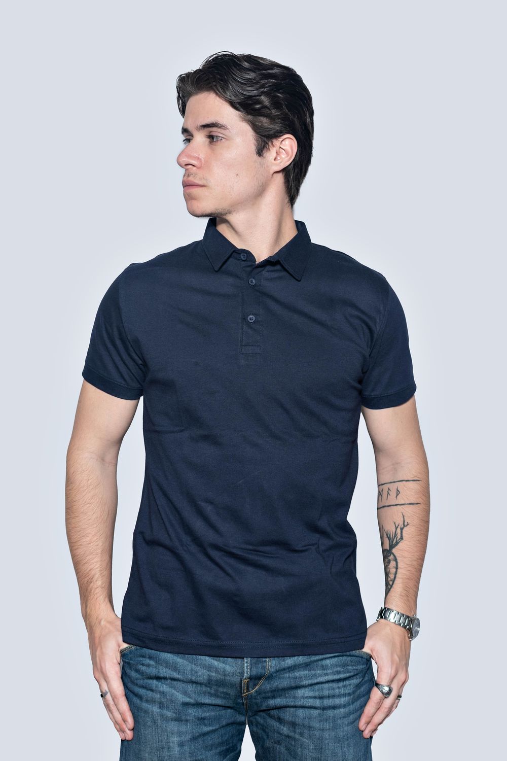 Polo color azul marino