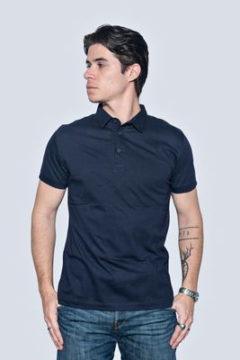 Polo color azul marino