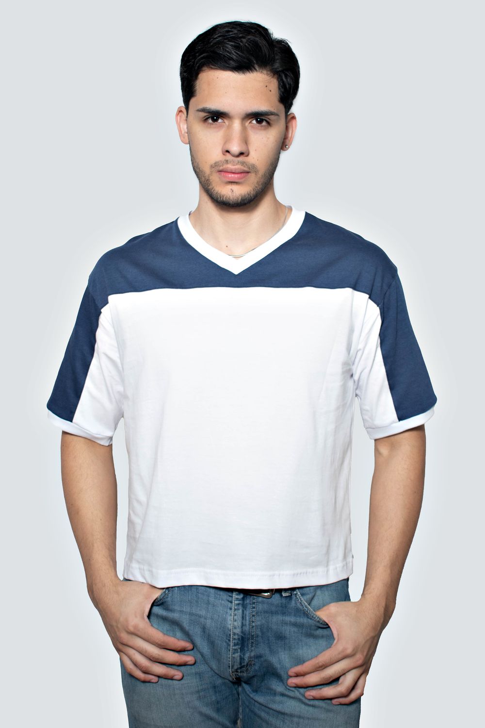 Boxy Fit Combinada color blanco con azul