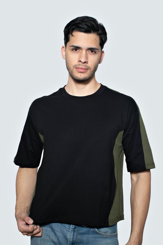 Boxy Fit Combinada color negro con verde