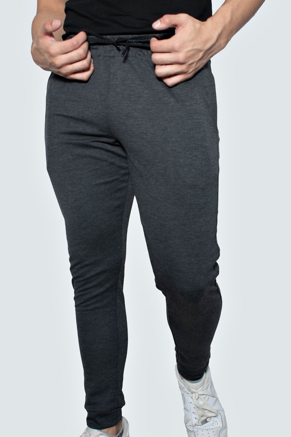 Joggers color gris oscuro