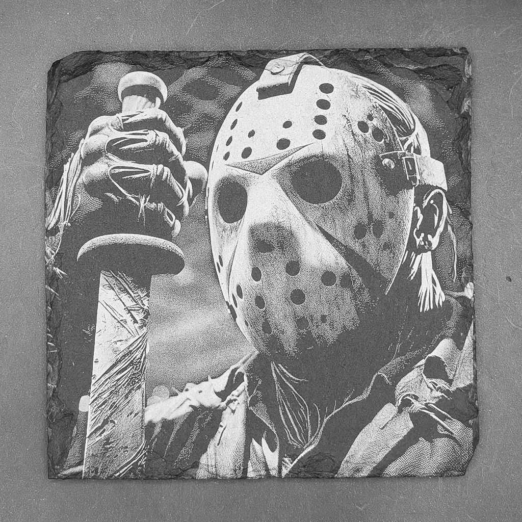 Leistenen onderzetter gebaseerd op Friday the 13th