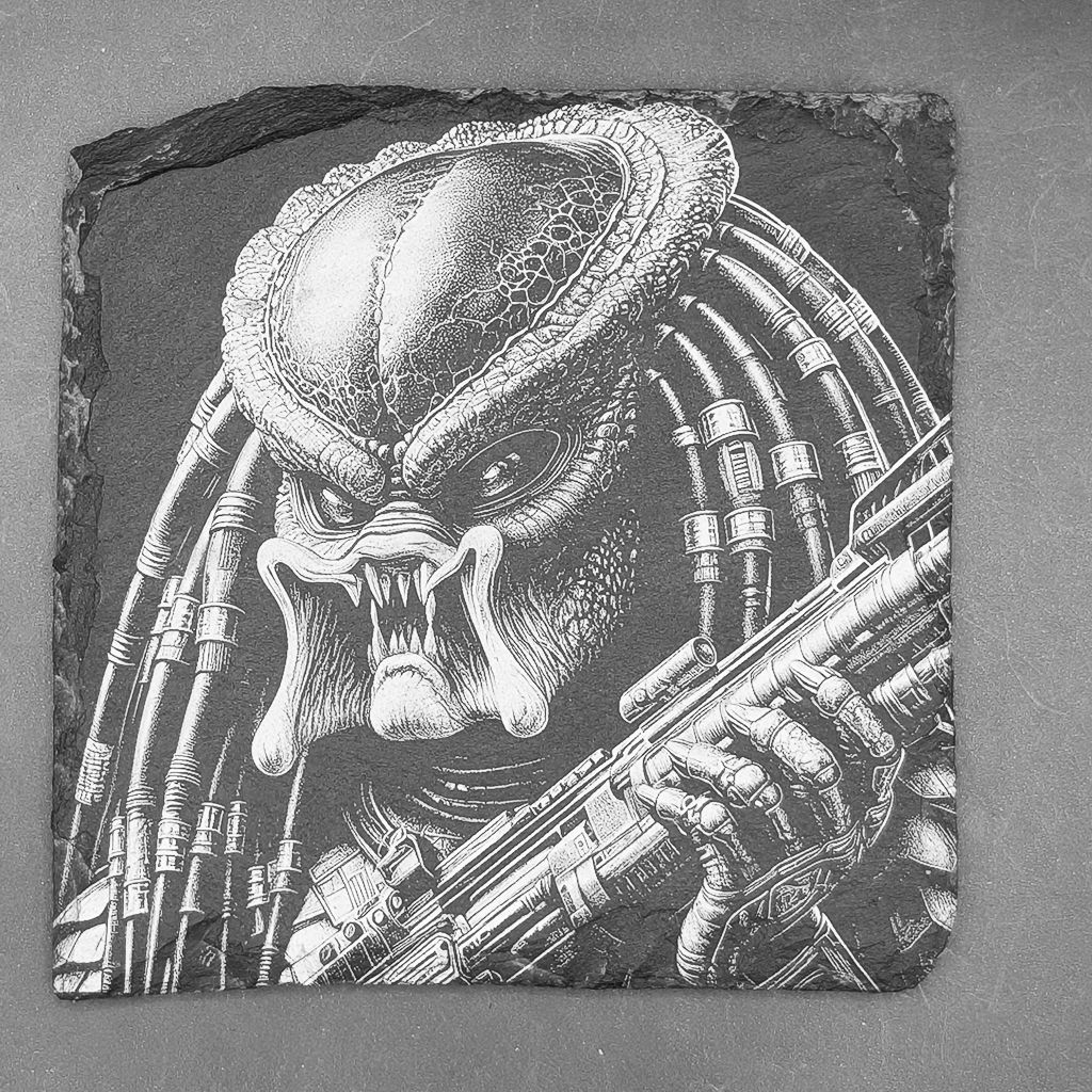 Leistenen onderzetter gebaseerd op Alien vs predator