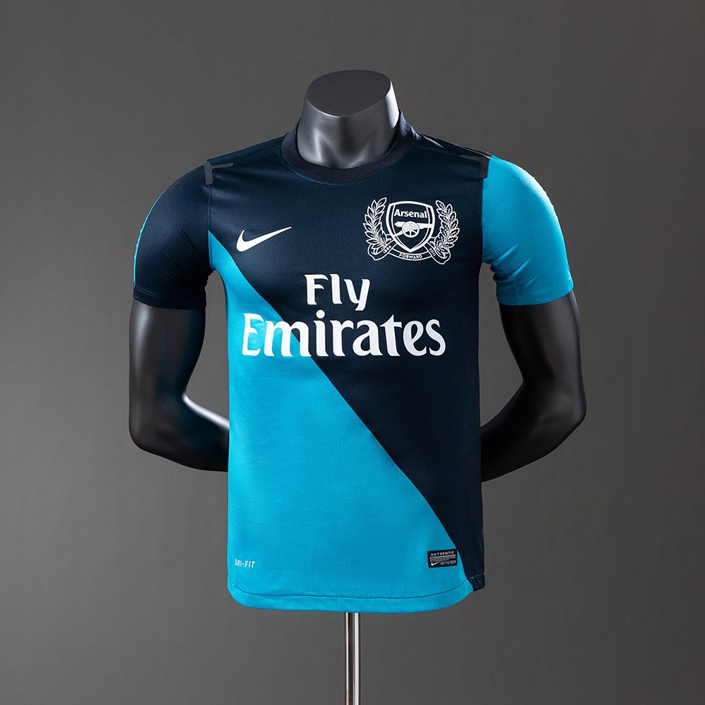 Arsenal 2011/12 Retro Away Kit