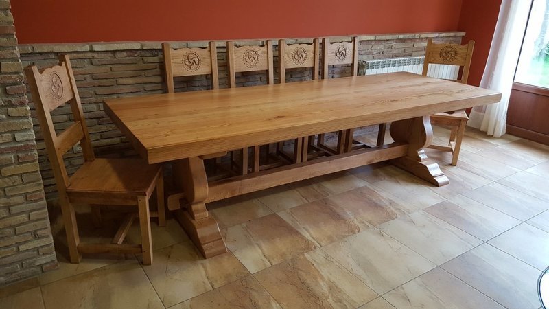 Mesa Modelo Monasterio en Roble Macizo