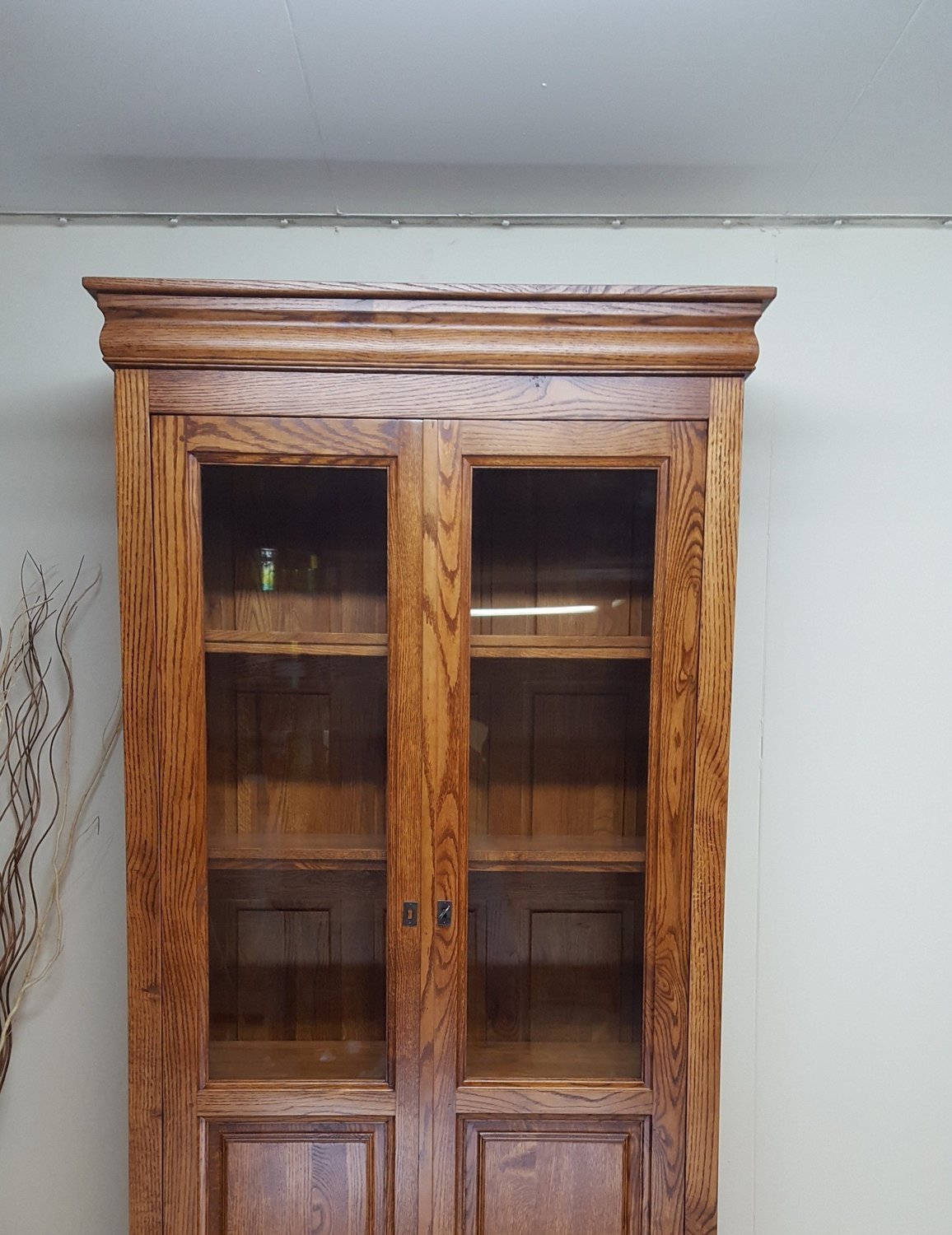Vitrina Stil 525  de roble macizo
