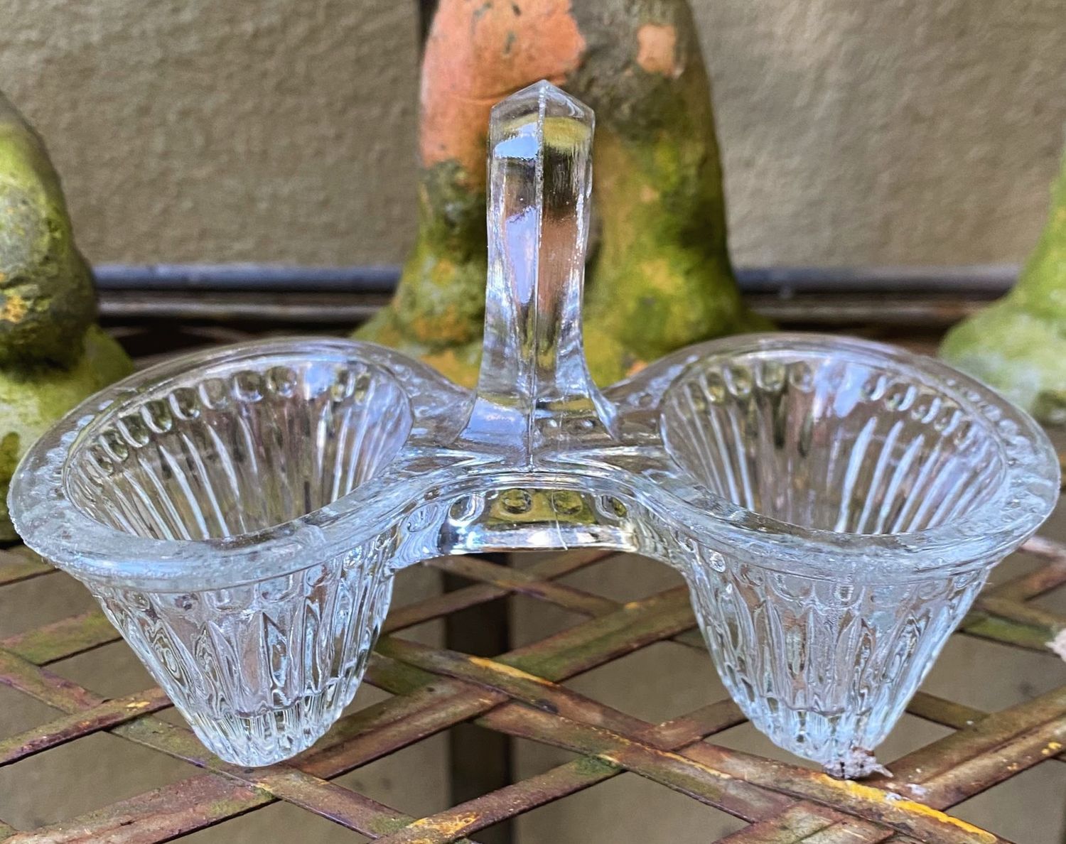 Vintage Franse zout‑ en peperhouder in persglas – ca. 1970