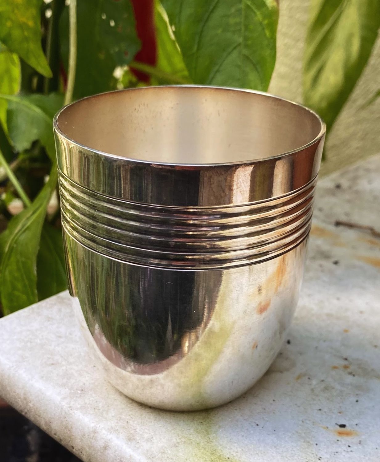 Vintage zware verzilverde drink - of geboortebeker gemerkt onderaan - ca. 1935