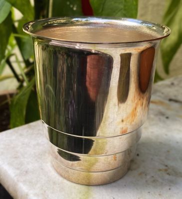 Vintage conische verzilverde drink - of geboortebeker in Art Decostijl gemerkt onderaan 3 - jaren '30