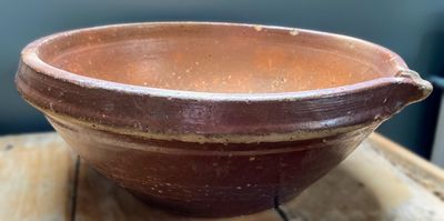 Antieke imposante Franse boter- of roomteil in gres aardewerk – eind 19de, begin 20ste eeuw