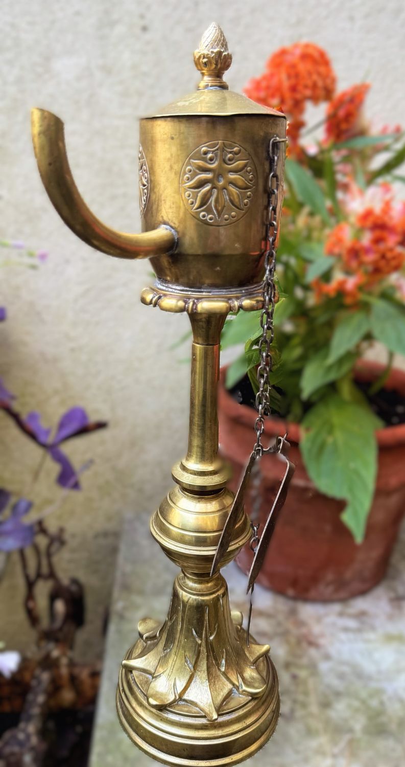 Zeldzame antieke ornamentale messing Zeldzame antieke ornamentale messing " snotneus" tafelolielamp - 19e eeuw