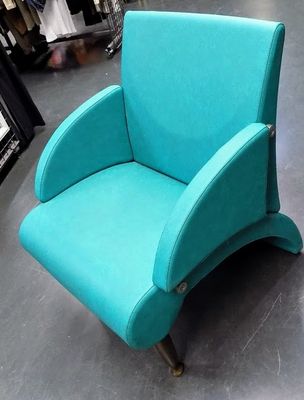 Iconische vintage kappersstoel GV Design met industrieel karakter – Tijdloze Charme voor Elk Interieur Iconische vintage kappersstoel GV Design met industrieel karakter – Tijdloze Charme voor Elk Interieur