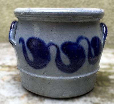 Authentiek Keuls boterpotje (8cm) in zoutgeglazuurd aardewerk – ca. 1900