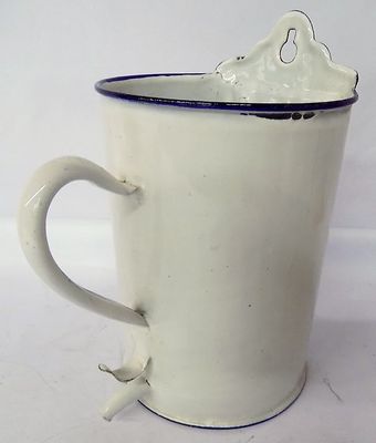 Vintage Belgisch Emaille Lavement – Industrieel & Decoratief Accent Vintage Belgisch Emaille Lavement – Industrieel & Decoratief Accent