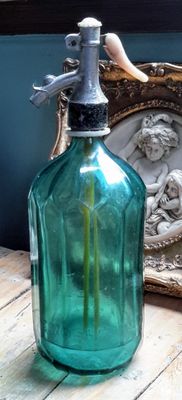 Lauriergroene Romanian Seltzer Bottle Lauriergroene Romanian Seltzer Bottle" Soda - of Sifonfles gemerkt – ca. 1950