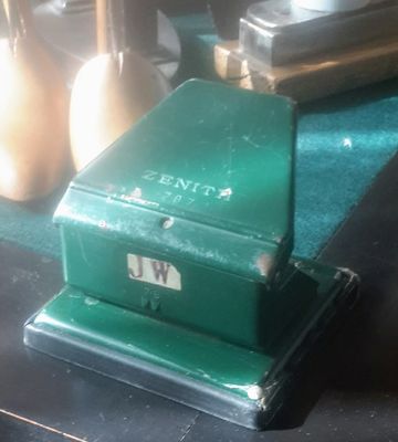 Originele Zenith 787 – Vintage perforator uit de jaren ’50 uit Italië Originele Zenith 787 – Vintage perforator uit de jaren ’50 uit Italië