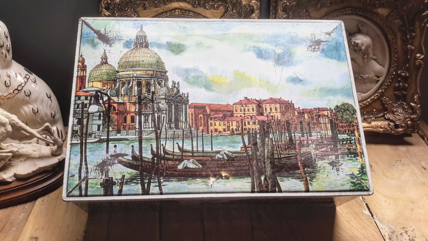 Blikken doos Demaret confiserie - Venetië met San Marco‑decor – ca. 1960