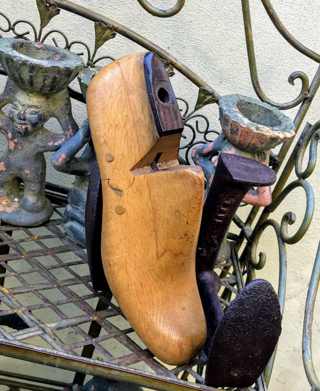 Franse brocante houten verstelbare schoenmal – Grootmoederstijd