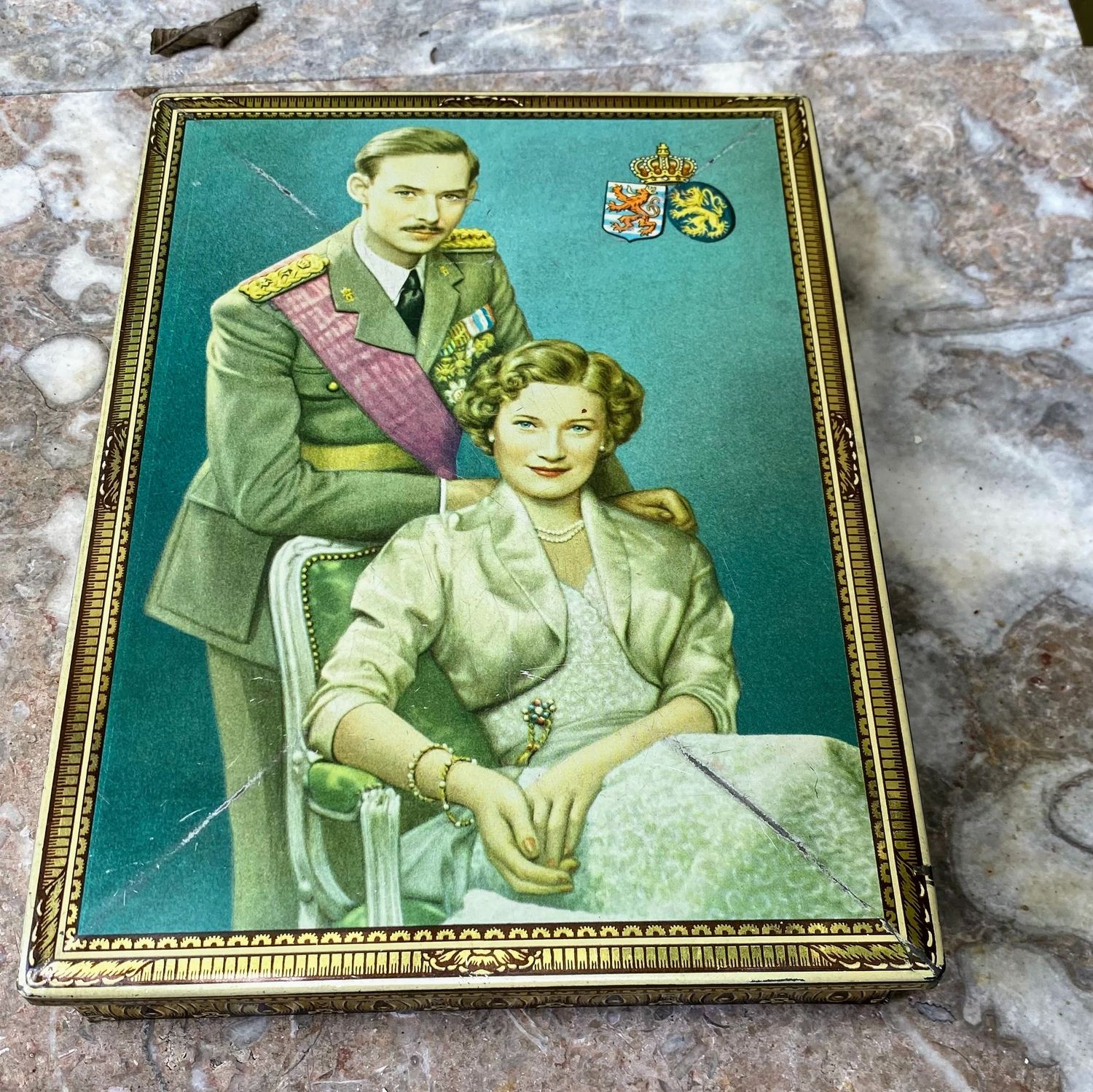 Zeldzaam Martougin Chocoladeblik – Koninklijke Huwelijkseditie 1953