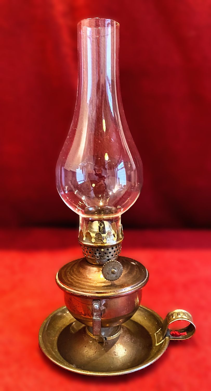 Vintage jaren 1960 miniatuur koperen olielamp Cadeau 3 Suisses, HONG KONG jaren 60