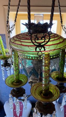 Authentieke Art nouveau Lampe Belge luster in groen rood geaderd iriserend Boheems glas