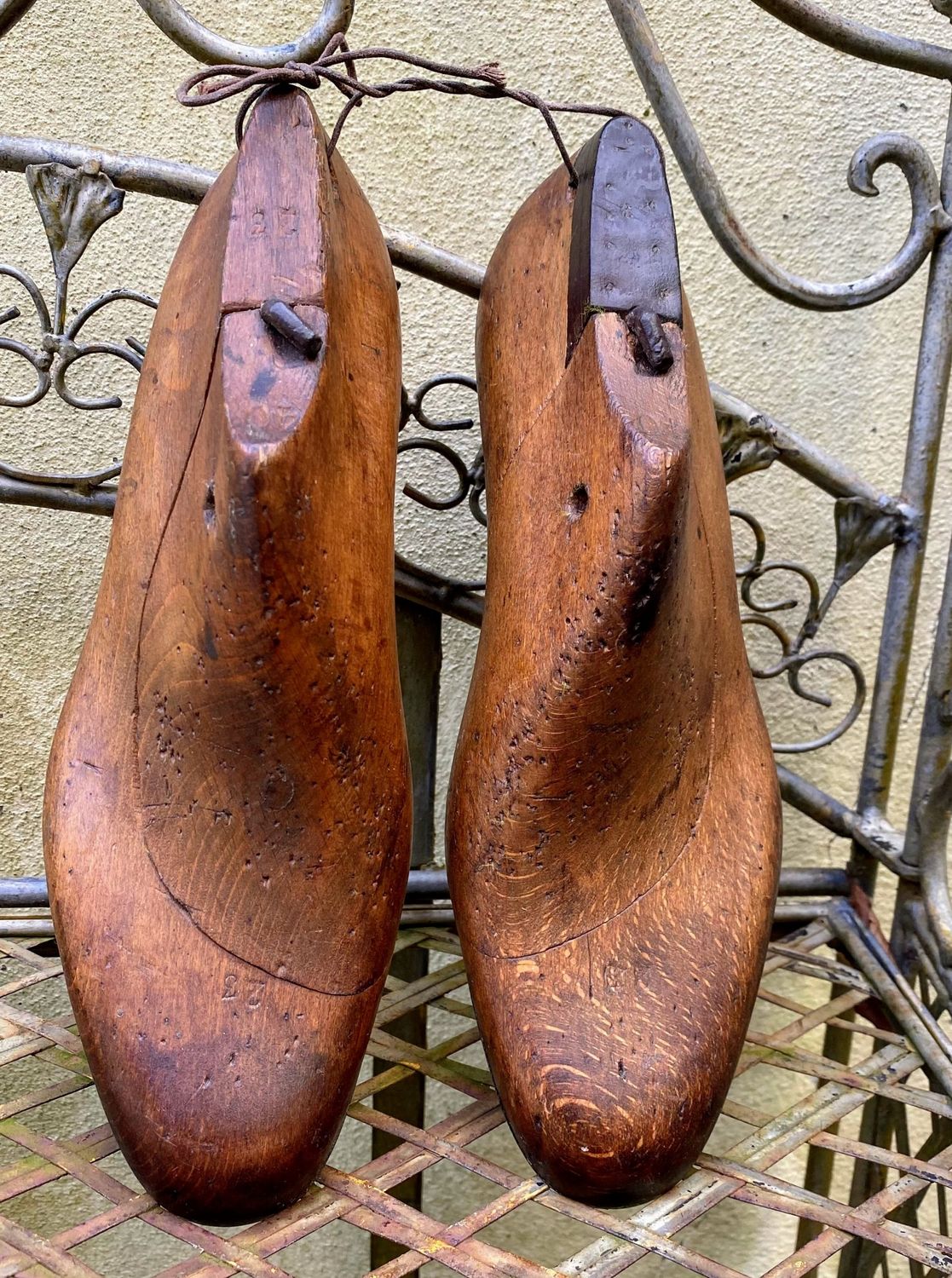 Koppel Originele antieke houten schoenleesten - maat 40