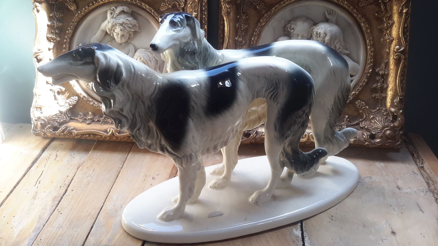 Art deco koppel Borzoi honden Bihl 1920