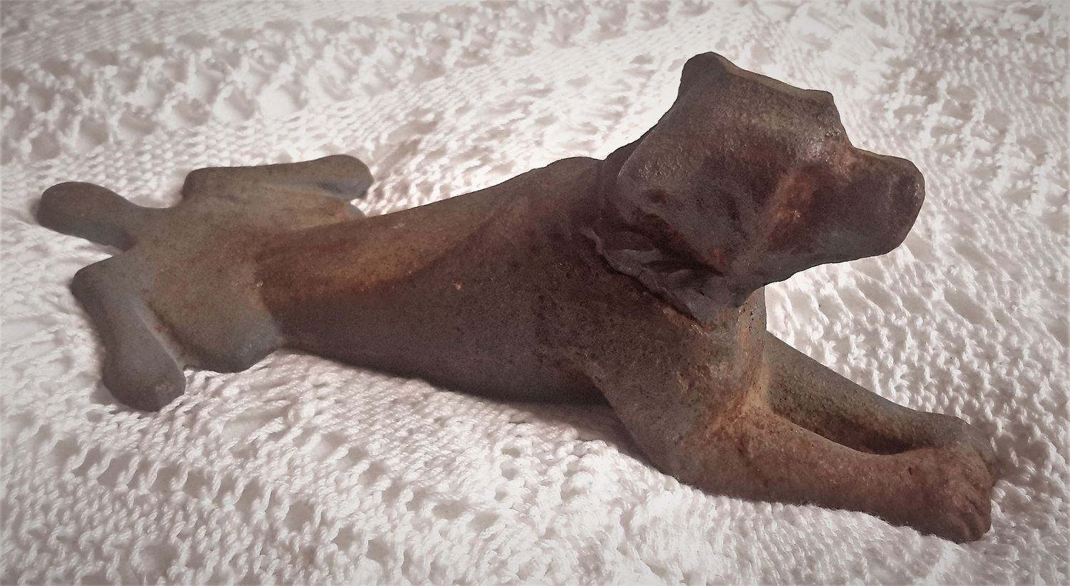 Decoratief ijzeren hondje