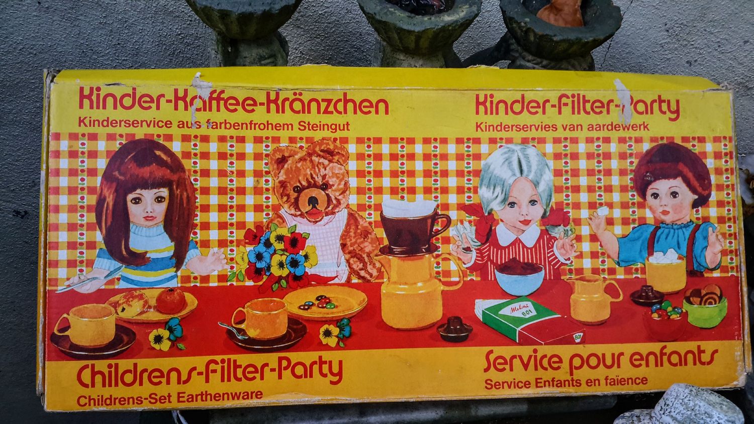 Retro "Kinder Kafee Kränzchen" kinderservies van Melitta