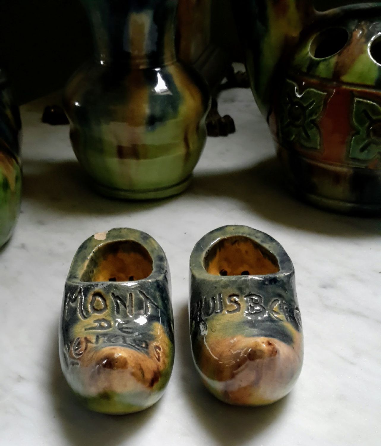 Decoratieve Klompjes in Torhouts Aardewerk Kluisberg - Mont de L'enclus Decoratieve Klompjes in Torhouts Aardewerk Kluisberg - Mont de L'enclus