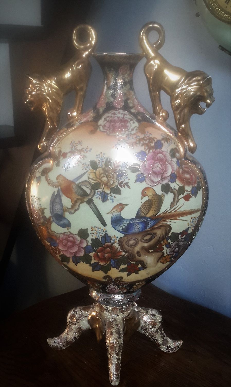 Prachtige porseleinen Chinese Satsuma style Vaas uit de Mao periode Prachtige porseleinen Chinese Satsuma style Vaas uit de Mao periode