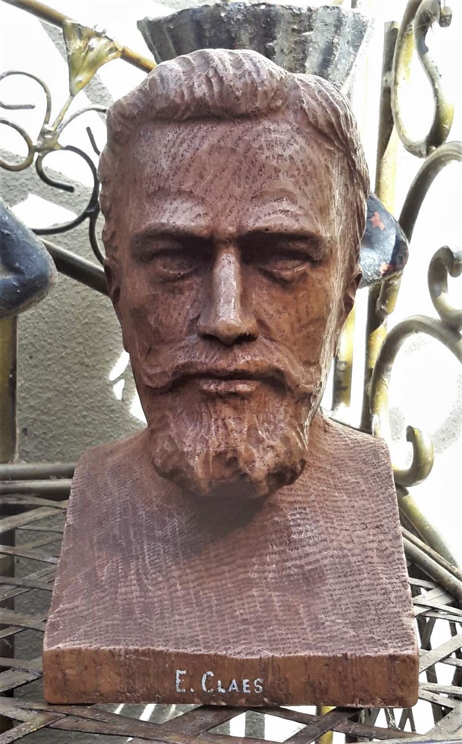 Buste Ernest Claes Arboranda getekend J.G.