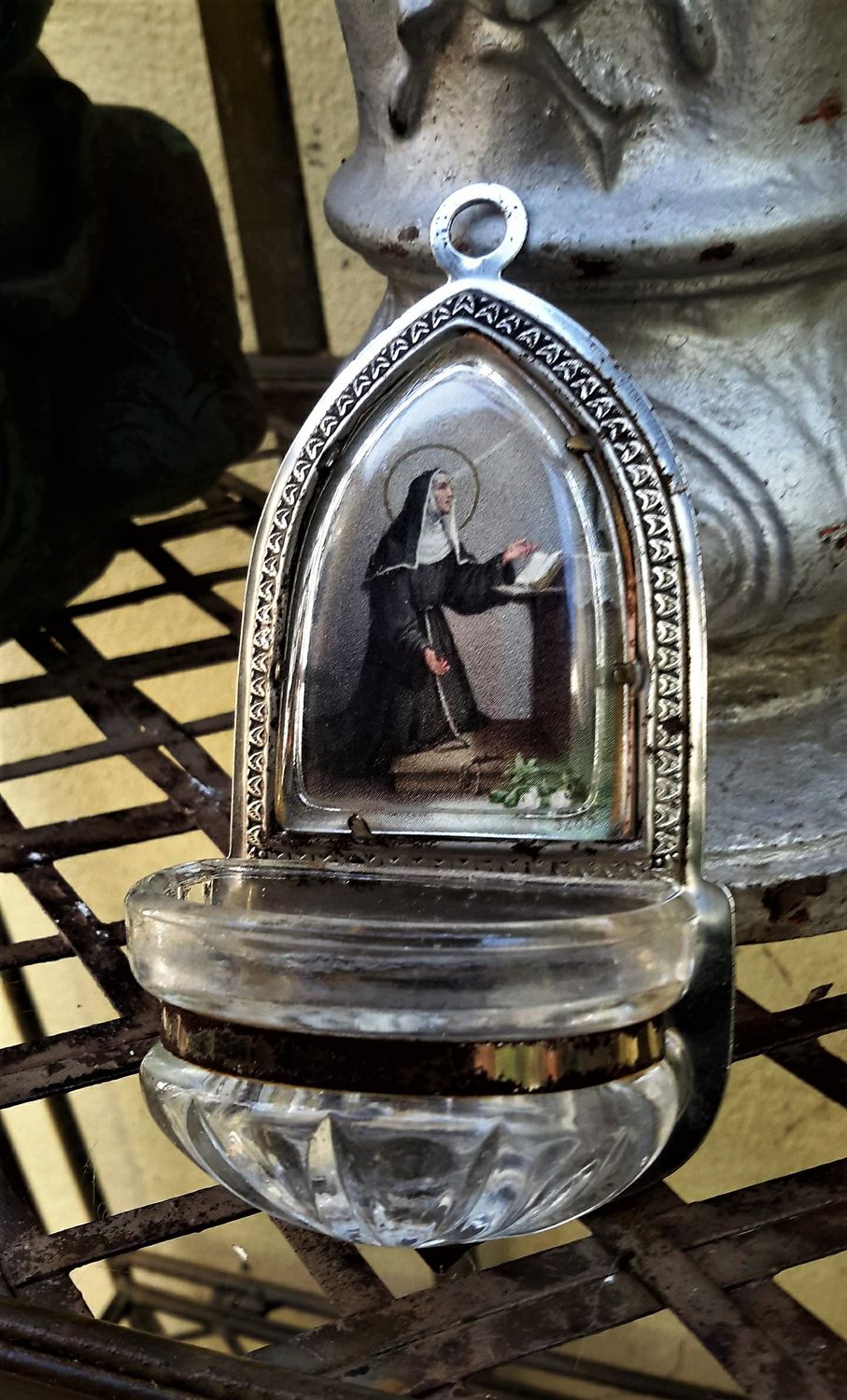 Vintage Wijwatervat van de Heilige Rita