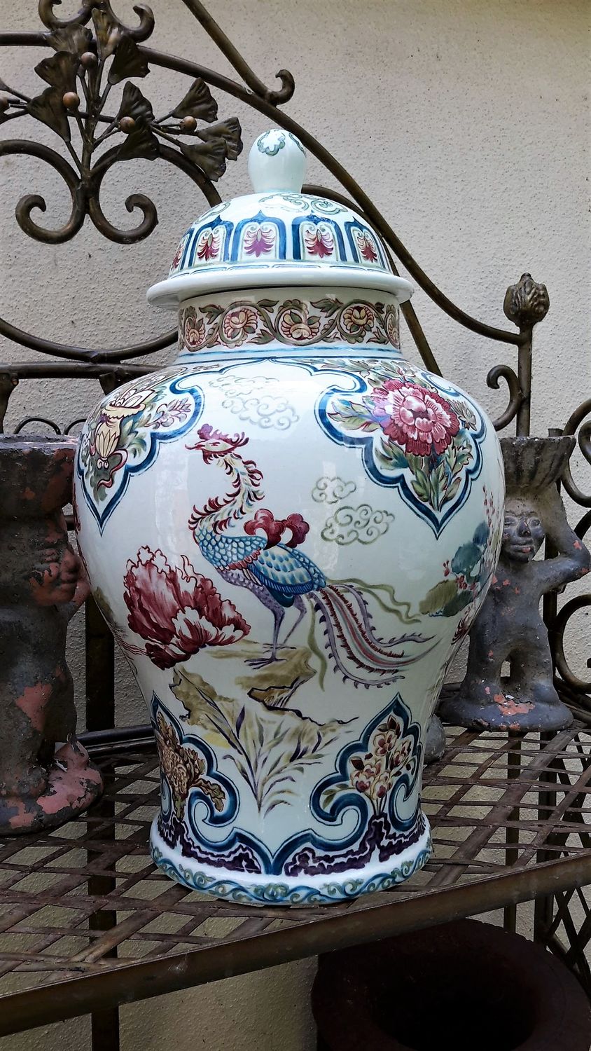 Boch Frères - Dekselvaas ‘changhai’ handworked