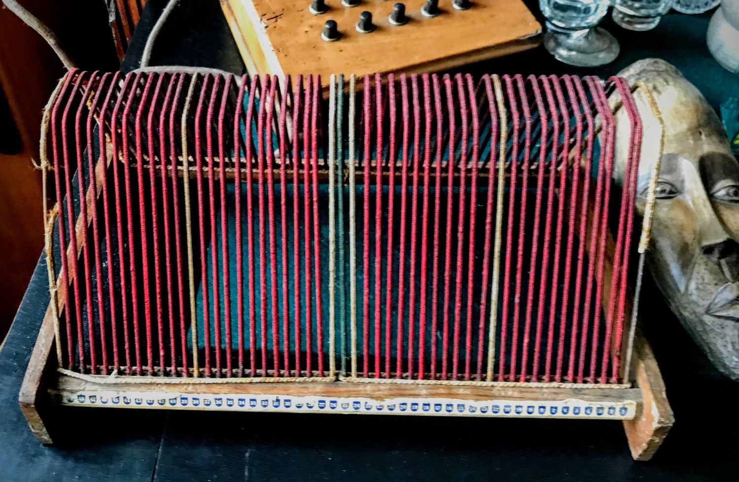 Vintage Platenrekje voor 50 Vinyl Singeltjes