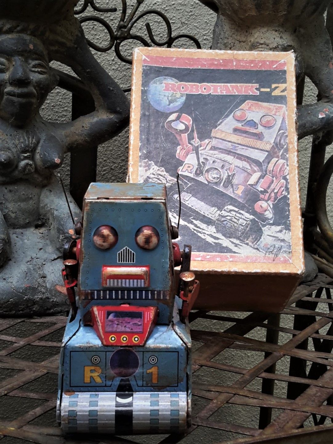 Vintage blikken "Tin Toy" Robotank - Z" met doos en sleuteltje