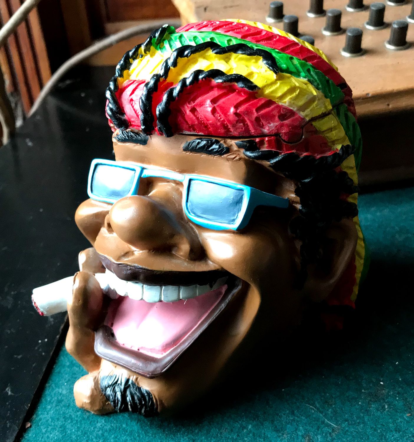 Leuke Asbak Rastaman Hoofd