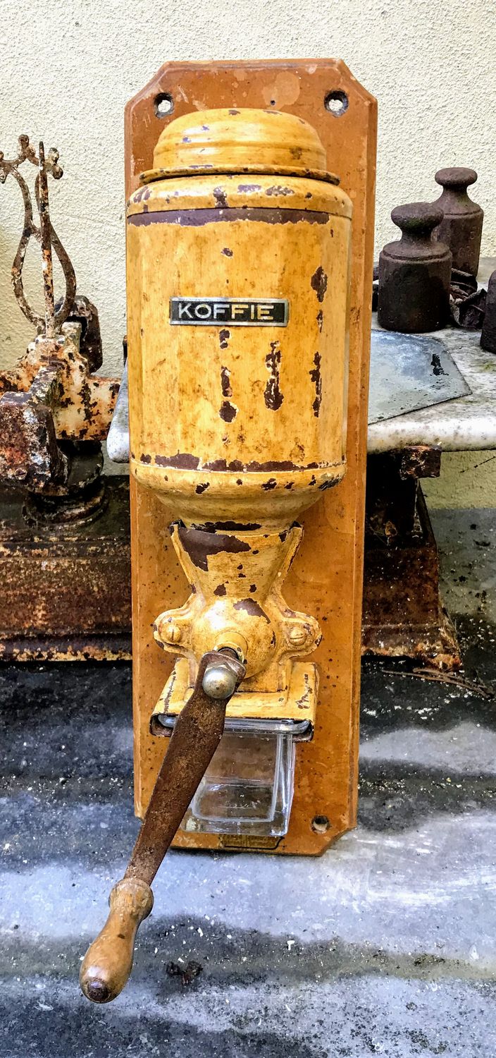 Vintage wandkoffiemolen AED Belgium