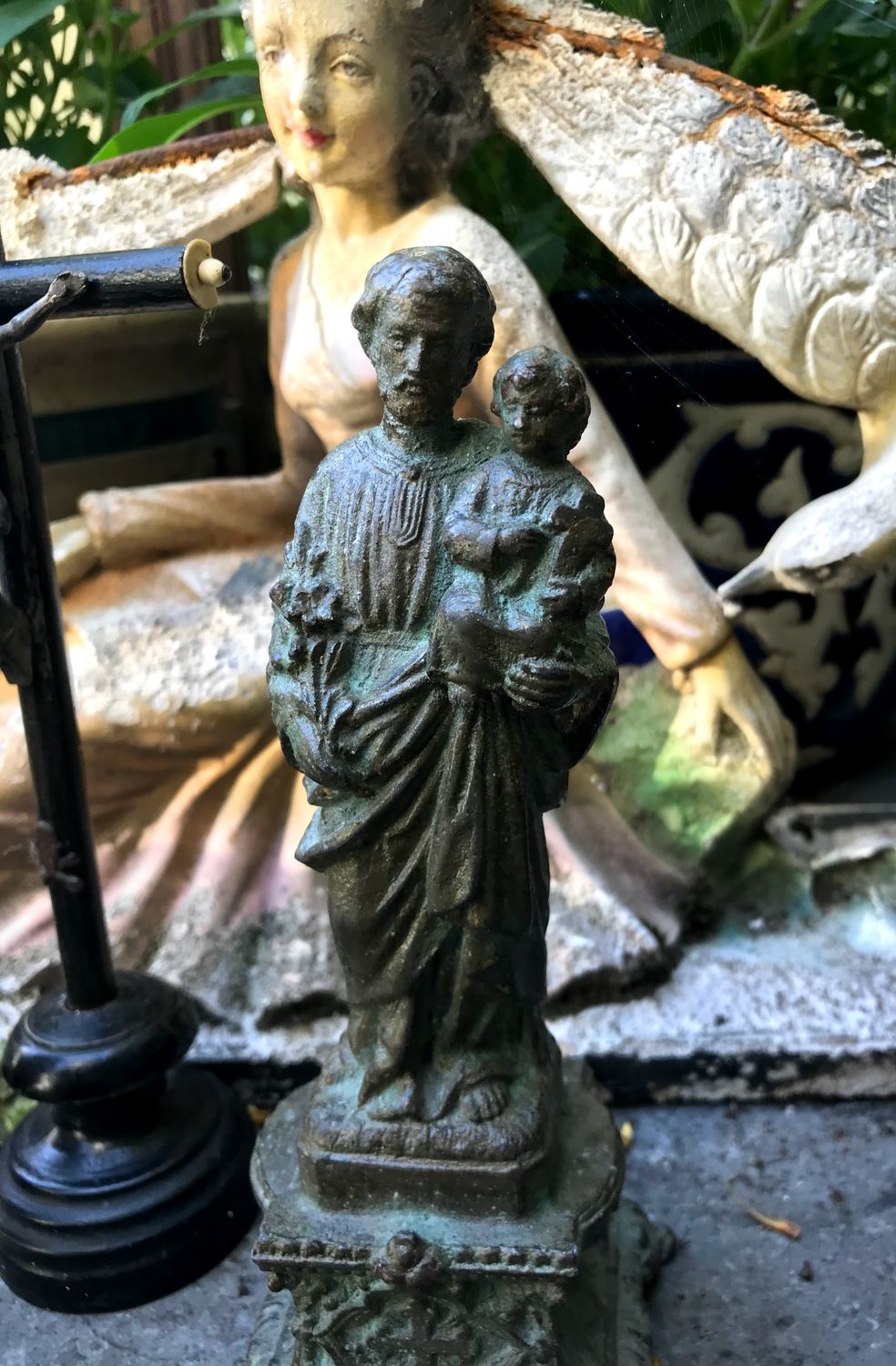 Antiek 19de eeuws bronzen beeldje Sint Jozef met Christus kind Antiek 19de eeuws bronzen beeldje Sint Jozef met Christus kind