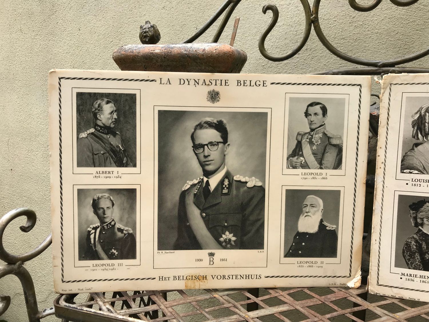 Vintage schoolbord "Het Belgisch Vorstenhuis - La dynastie Belge" Koningen tot jaren '60