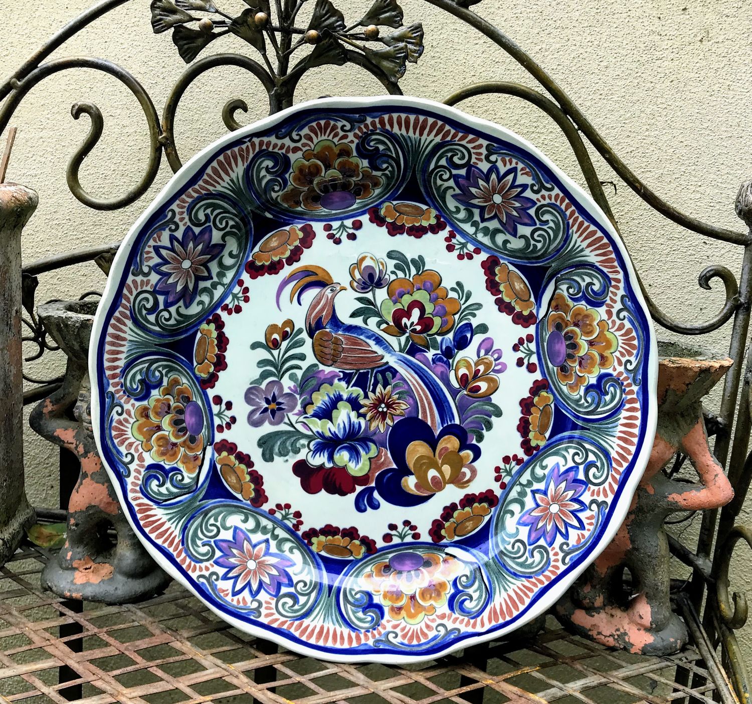 Antiek Boch Belgium Handworked wandbord Liervogel in Chinoiserie stijl