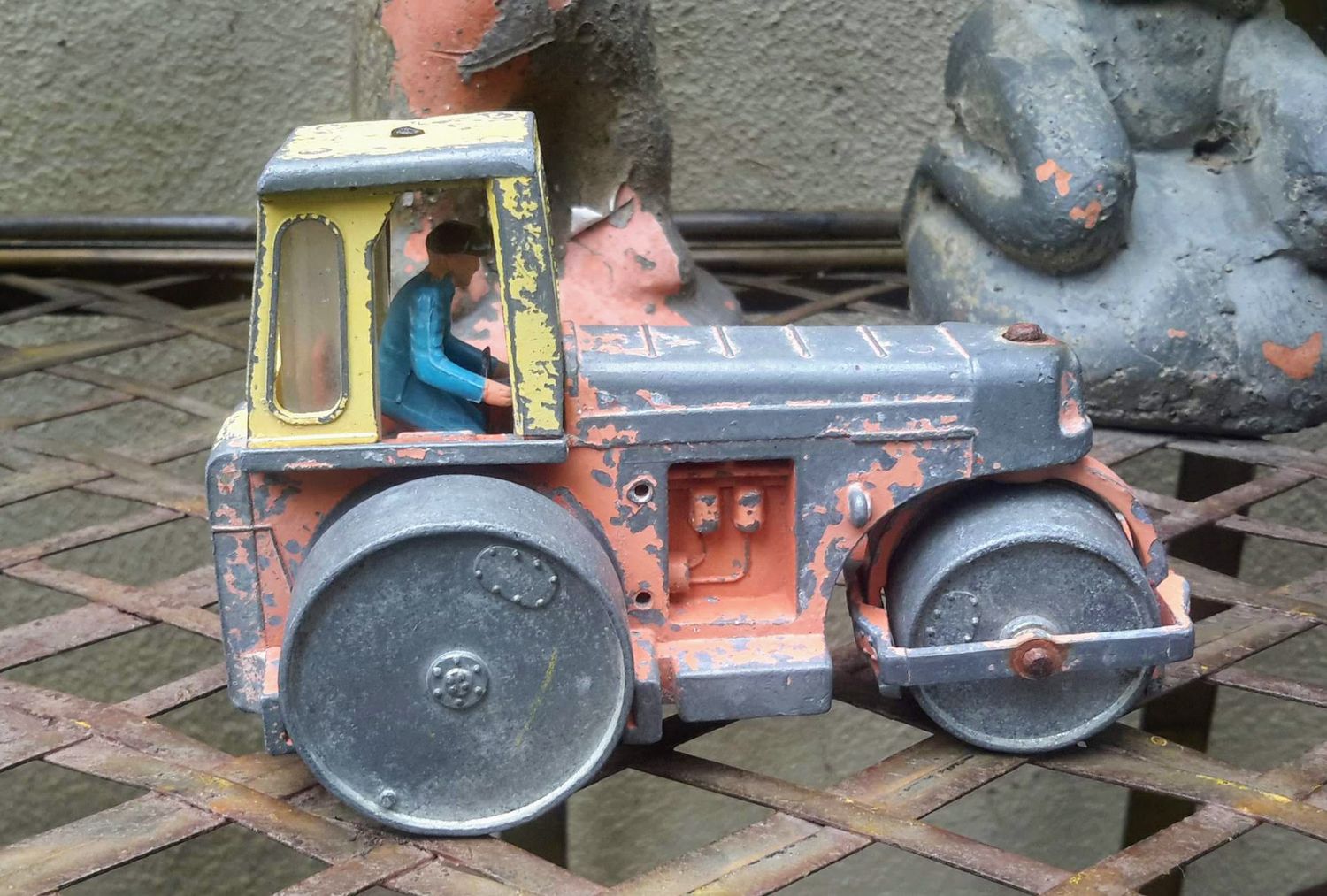 Vintage Dinky Toys Aveling Barford Diesel roller