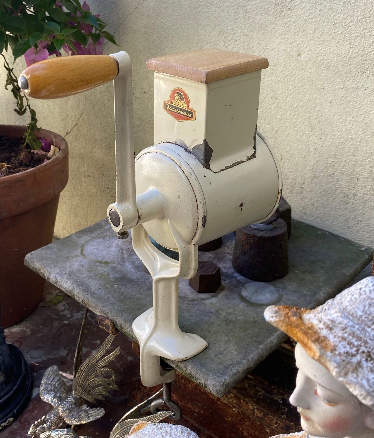 Prachtige oude Duitse kaasmolen Zassenhaus